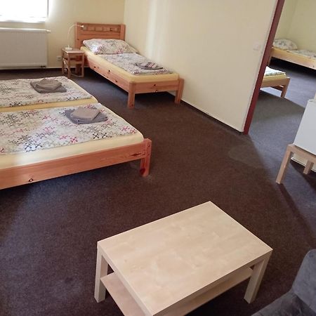 Hotel Sport - Relax Buky Františkovy Lázně Esterno foto